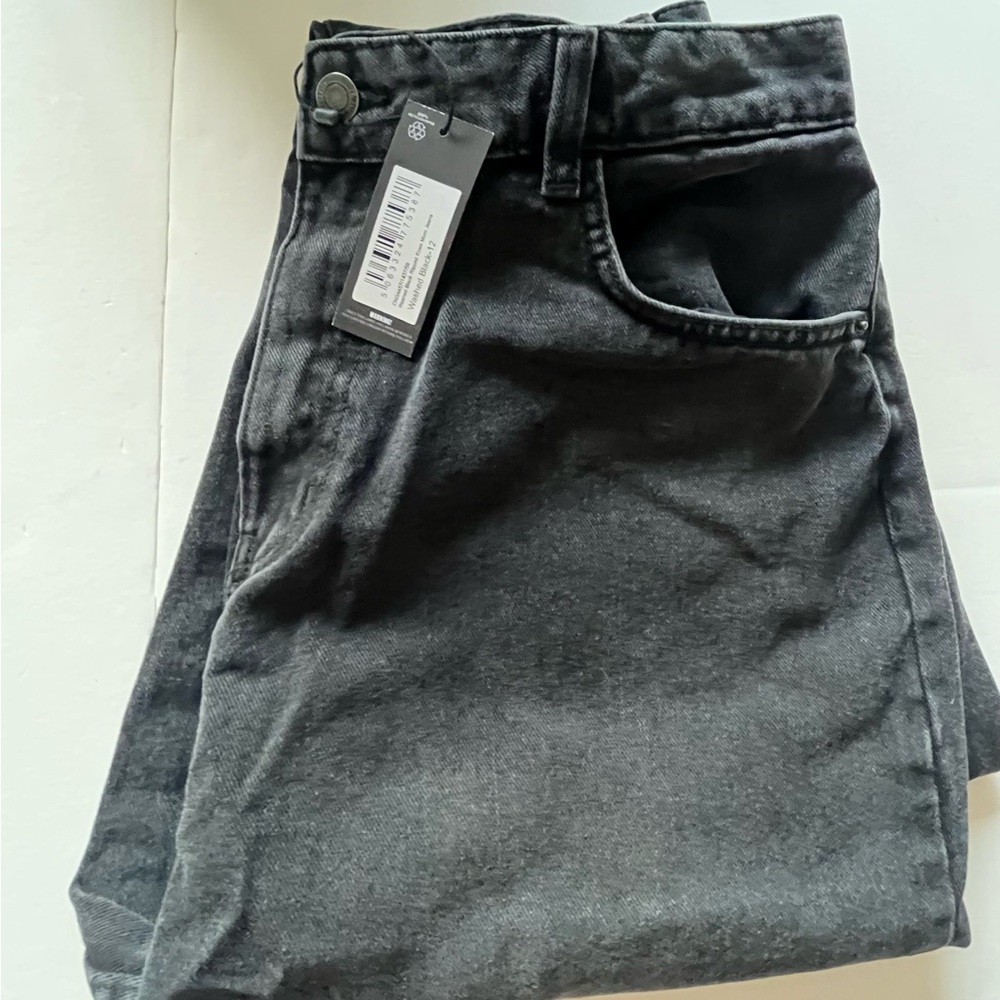 NWT PrettyLittleThing Washed Black Ripped Knee Mom Jeans size 8